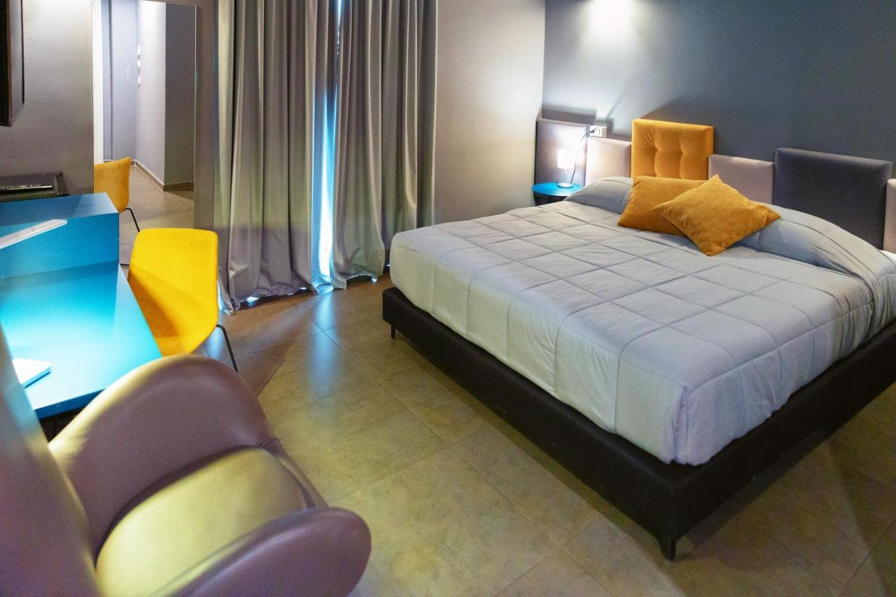 Hotel Eubea Реджо-ди-Калабрия Экстерьер фото